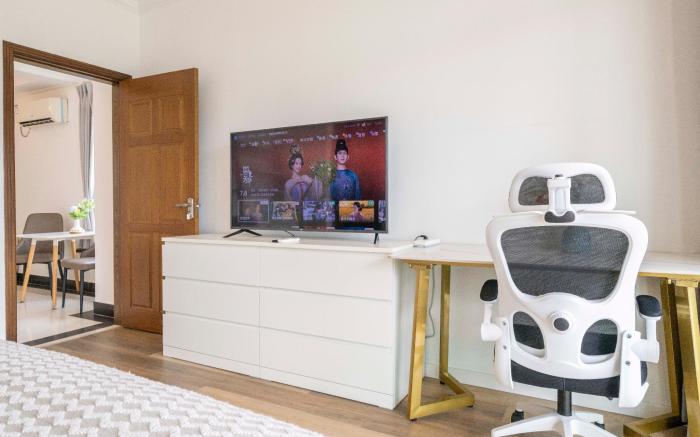 Tyms Business 1BR APT Gubei Yadu International