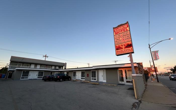 Rainbow Motel