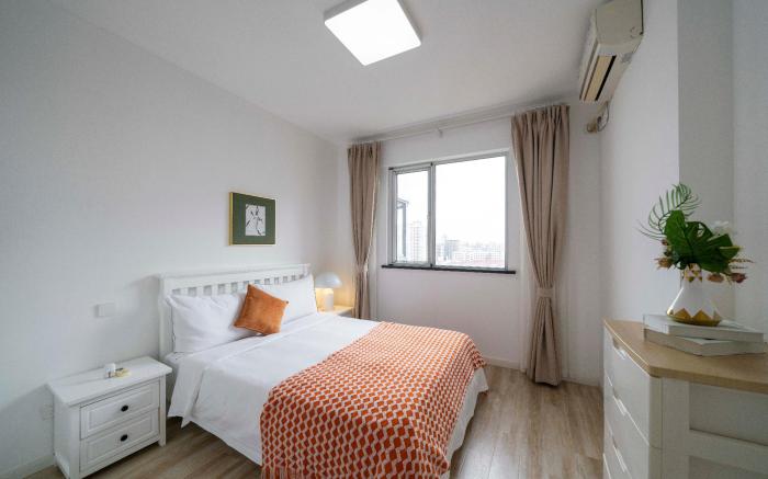 Tyms Luxury 4BR 2BA APT TianShan Riverside Residen