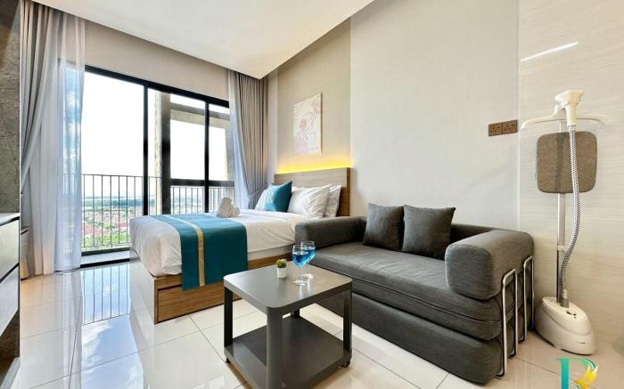 Sky Tree. Lexus Suite @Studio 2 Pax by RR JBcity