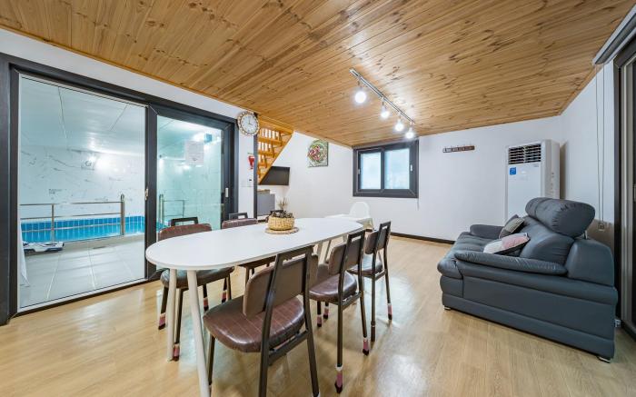 Gyeongju Haneulbit Private Pool Villa