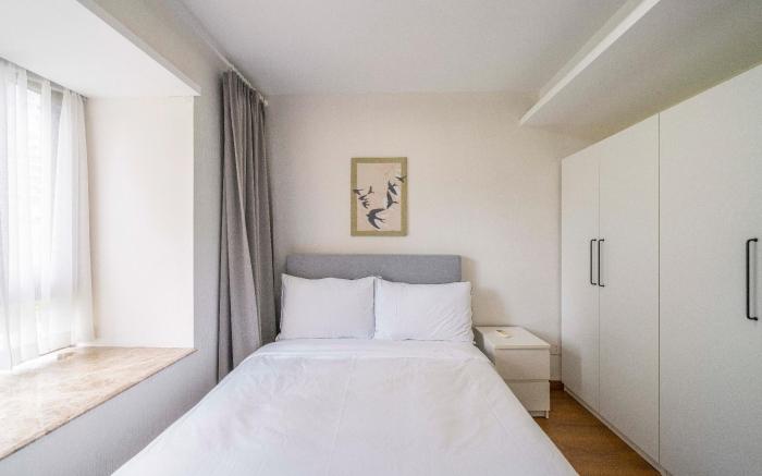 Tyms Deluxe 3BR 2BA APT Hongqiao Bella Vita