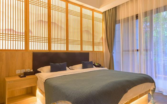 Heinemanns Guest House With Jacuzzi  Local Family vibes