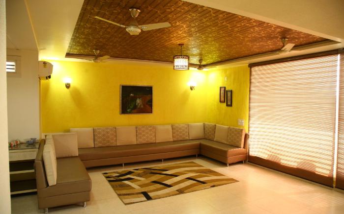 Studio Apartment 3 Bed Room with Kitchen