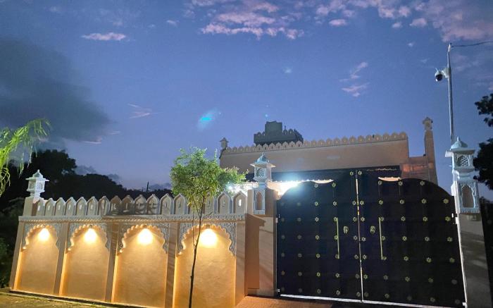 Dakshraj Villa