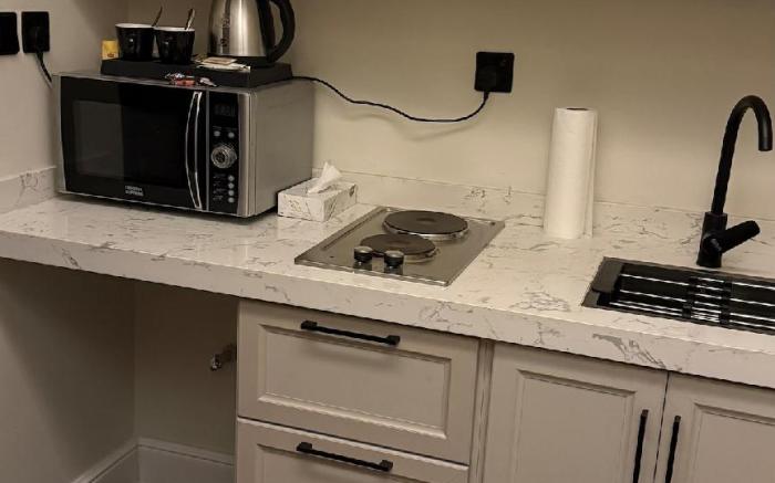 Apartment in Al-Aqeeq with a private outdoor roof