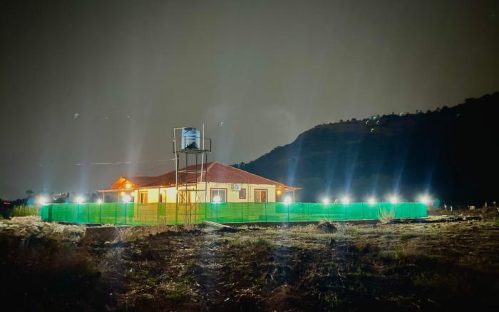 Vacation farmhouse lonavala 3bhk swimming pool