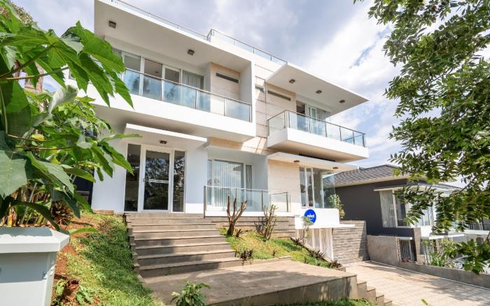 Rehat at Villa Golf Island Dago Resort I