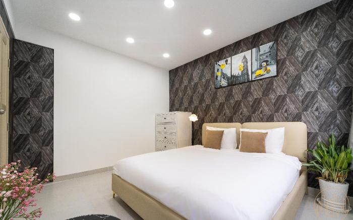 T&T Home in Global City