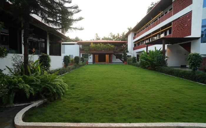 Coral Sand Beach Resort By Privy Stays