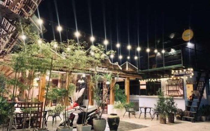 Vangvieng Pool House Hotel