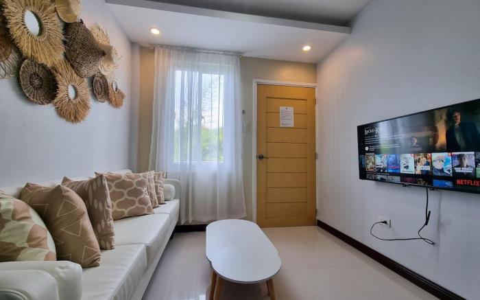 #3C Cozy 3BR unit w/pool, 7 mins drive to surftown