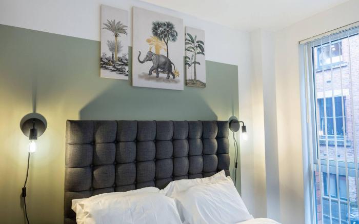 Luxurious Central Manchester Apartment with Modern Amenities