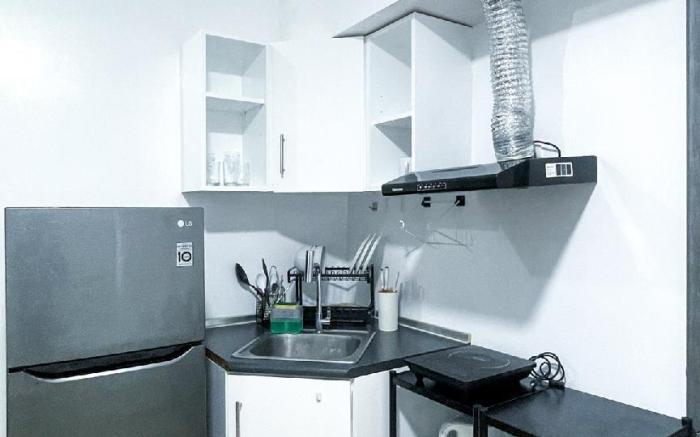 * * E Simple Studio Retreat