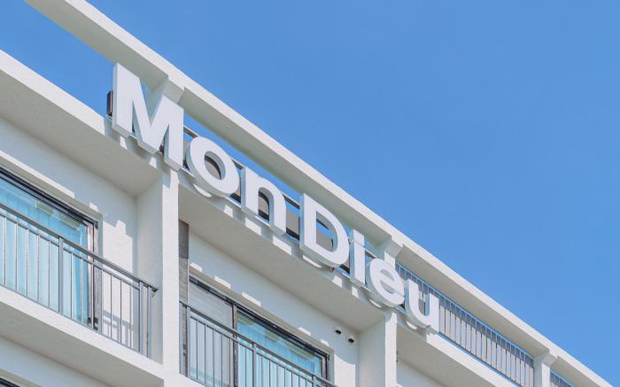 Mondieu Hotel