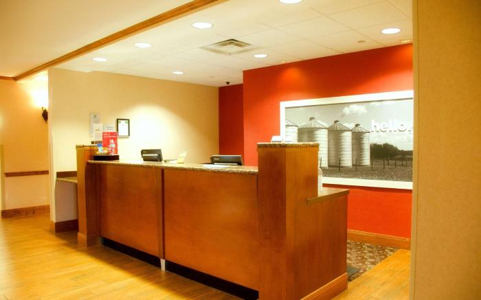 Hampton Inn & Suites College Station/US 6-East Bypass