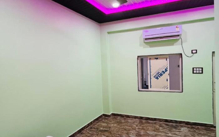   Goroomgo Vande bharat guest house Varanasi 