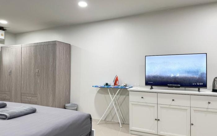 City View | 4 Guests | Great Value near BTS & Bars