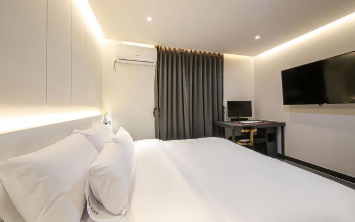 Jeonju Junghwasandong Star Hotel