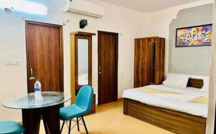 Kings Court Hotel Panchsheel Park