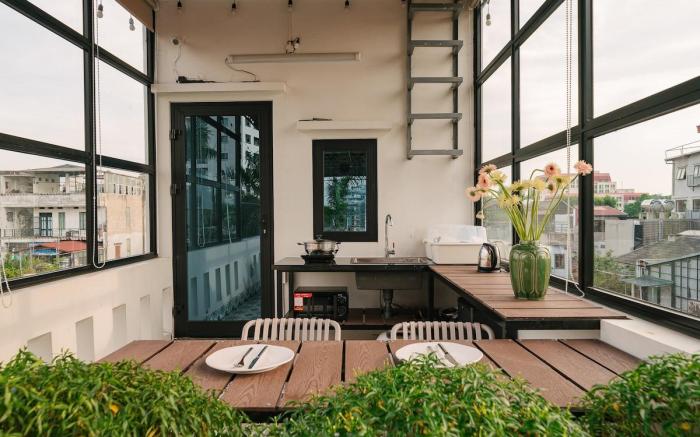 Modern 3BR Apt Rooftop View of Truc Bach Lake