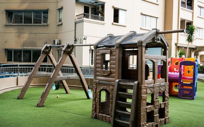 Warm and Homey 2BR at Marina Ancol Apt By Travelio