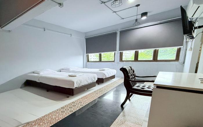 Sukhum Huai Khwang Guest House