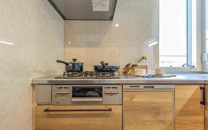 浅草・上野観光に便利！鶯谷一戸建て｜4寝室＆駐車場完備｜山手線徒歩7分