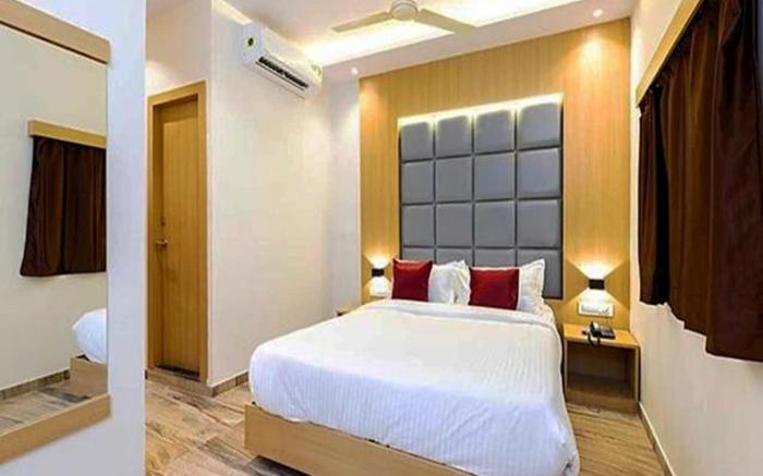 FabHotel Aarti Residency