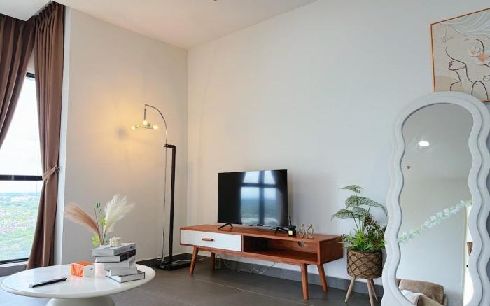 Cream Nest Minimalist 2BR 4 pax Medini Legoland