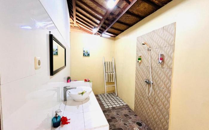 Nusa Veranda Sunset Villas & Restaurant