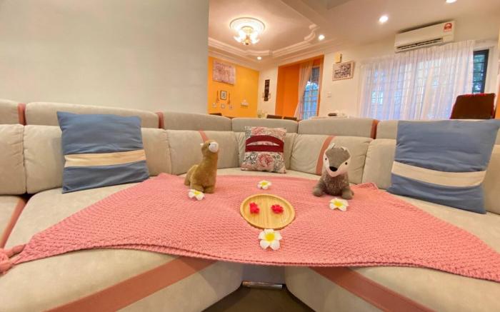 Eden Residence Bukit Beruang 4BR 11Pax - BigGarden