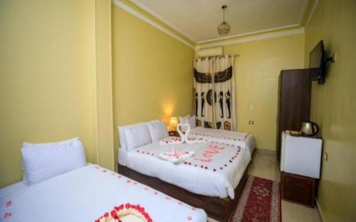 Bella Casa Pyramids Inn