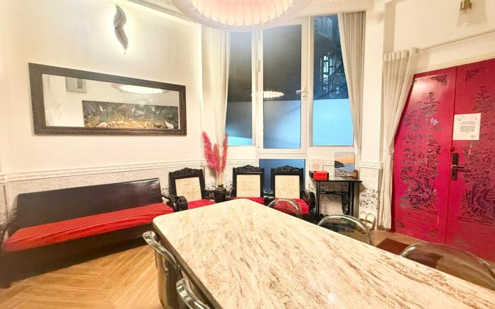 CHERRY BLOSSOM BOUTIQUE HOTEL