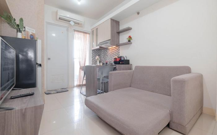 Strategic 2BR Apt Green Pramuka City By Travelio