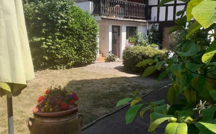 Aux Deux Cigognes Bis