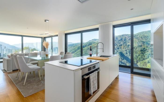 Gerês Paradise: Waterfall View (Entire Villa 4BR)