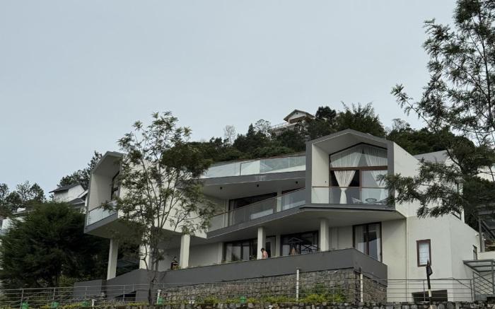 Hills and Hearts Luxury Villa