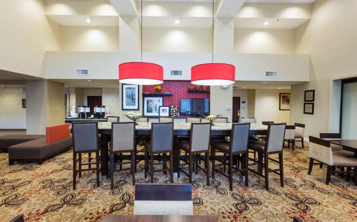 Hampton Inn And Suites Jacksonville Airport