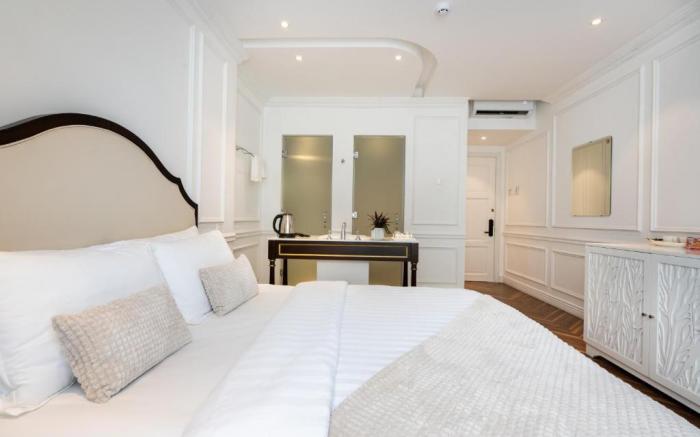 Golden Sun Hotel 8 - Phu My Hung