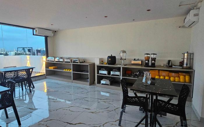 Townhouse Koramangala Road Complex Formerly Parkash Tower