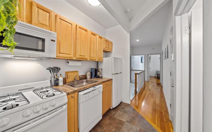 The Global Nook - Private Room by Times Square 2