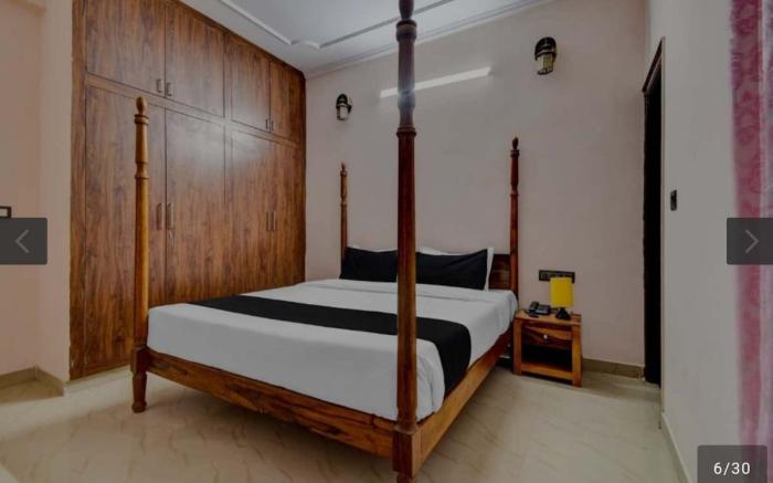 Peaceful 5-Room Hotel- D7 on 1st Floor jaipur