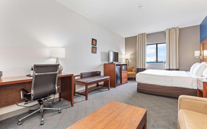 Comfort Suites Lombard - Addison