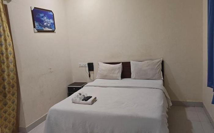 FabHotel Royal Inn Dehu