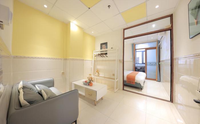 南屿轻奢影院酒店 近厦门高崎国际机场和地铁站 近五缘湾景区 近湾悦城商圈