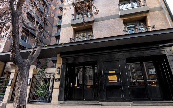 The Singular Santiago