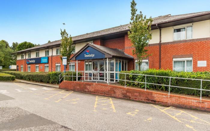 Travelodge Manchester Birch M62 Eastbound