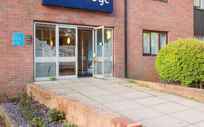 Travelodge Medway M2