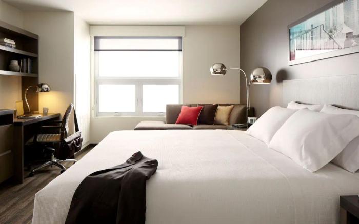 Hyatt House Fresno/Campus Pointe